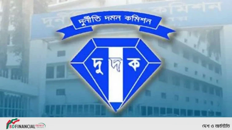 সাবেক ধর্মমন্ত্রীর পিএসসহ ৩ জনের সম্পদের হিসাব চেয়েছে দুদক