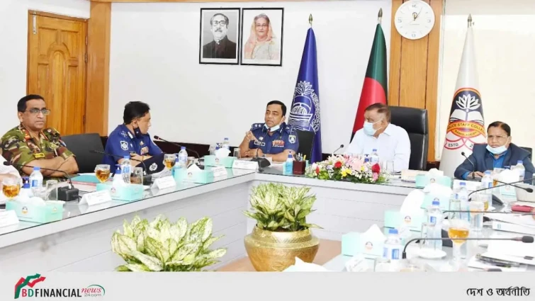 যেকোনো চ্যালেঞ্জ মোকাবিলায় পুলিশকে প্রস্তুত করতে হবে: স্বরাষ্ট্রমন্ত্রী