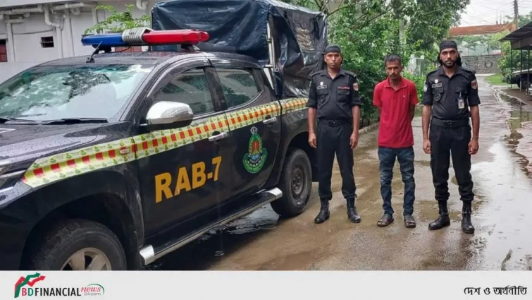 চট্টগ্রামে ৫৪ লাখ টাকার আফিম-ফেনসিডিলসহ আটক ১