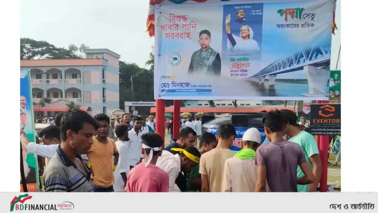 আ.লীগের সম্মেলনে সুপেয় পানির ব্যবস্থা করে আলোচনায় মিনহাজ