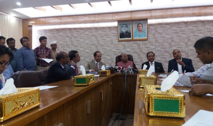 ‘মধ্যম আয়ের দেশ হলেও ওষুধ শিল্পে মেধাস্বত্ব ছাড়’