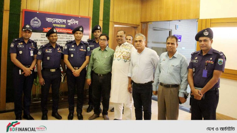 সিরাজগঞ্জের নবাগত পুলিশ সুপার মোঃ আরিফুর রহমান মন্ডলের মতবিনিময়