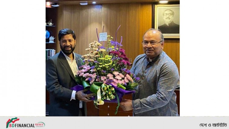 বিএসইসির চেয়ারম্যানকে স্ট্যান্ডার্ড ব্যাংক লিমিটেডের অভিনন্দন