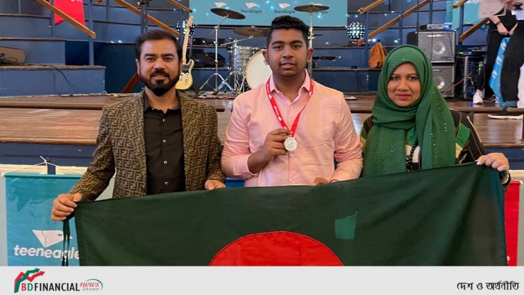 টিনেগল সিলভার মেডেল বিজয়ী বাংলাদেশী আল আকসা তানজিম খান