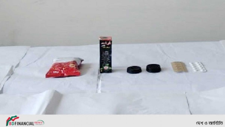 শাহবাগে অজ্ঞান-মলম পার্টির ৫ সদস্য গ্রেপ্তার