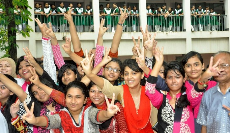 মূল্যায়নের ‘ত্রুটি সারাতে’ পাসের হারে ধাক্কা