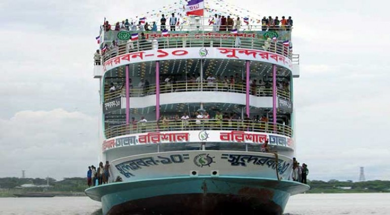 উপচে পড়া ভিড় সদরঘাটে