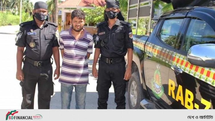 শসার বস্তায় সোয়া ৩ কেজি আফিমসহ যুবক গ্রেফতার
