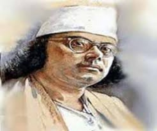 কবি নজরুলের সমাধিতে সর্বস্তরের মানুষের শ্রদ্ধা