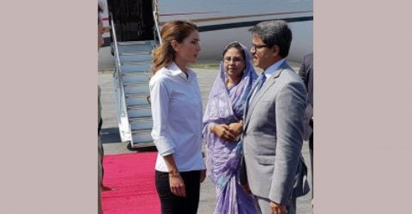 রোহিঙ্গা ক্যাম্পে জর্ডানের রানী