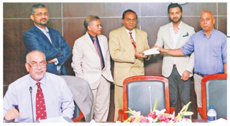 এনএসইউর গবেষণা প্রকল্পে ম্যাক্স গ্রুপের অর্থায়ন