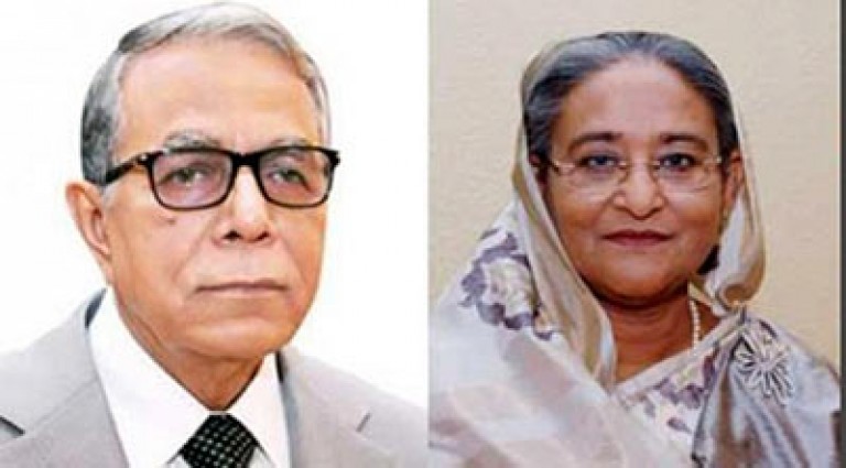 শিখা অনির্বাণে রাষ্ট্রপতি ও প্রধানমন্ত্রীর শ্রদ্ধা