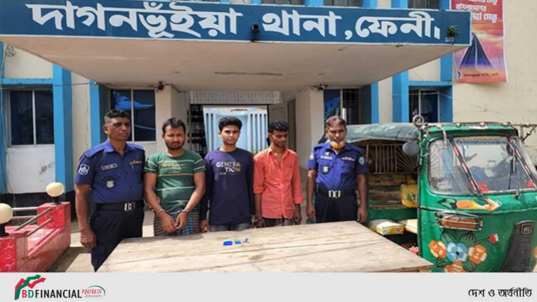 জামিনে বেরিয়ে ফের মাদক ব্যবসা, আটক ৩