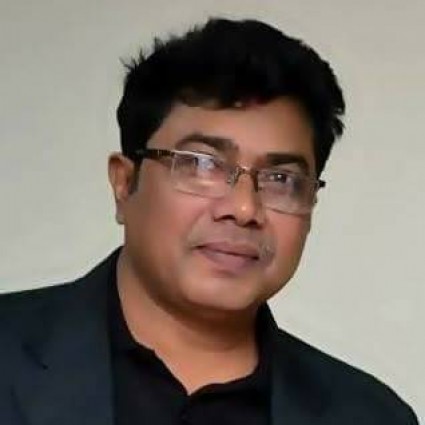 শাহ মোহাম্মাদ সানাউল হক এর কবিতা "পাখি ও পায়ের শব্দ"