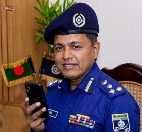 ডিআইজি হাবিবুর রহমান: করোনায় মানুষকে নিজে সাহায্য করছেন, অনুপ্রাণিত করেছেন পুলিশ ও ব্যবসায়ীদের