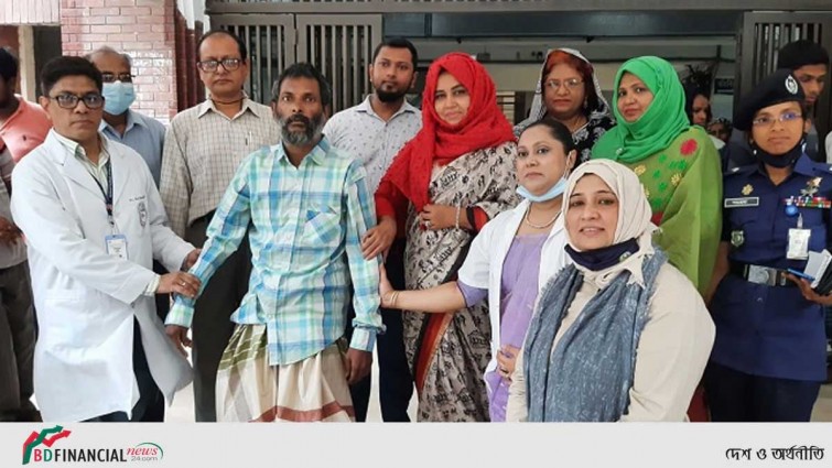 পুনাক সভানেত্রীর উদ্যোগে বৃদ্ধের ঠাঁই হলো পুনর্বাসন কেন্দ্রে