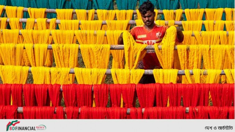 সুতার বাড়তি দামে বিপদে পোশাক শিল্প