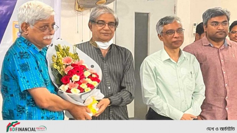 যৌক্তিক চিন্তাভাবনার জন্য শিশু-কিশোরদের প্রোগ্রামিং শিখতে হবে: মোস্তাফা জব্বার