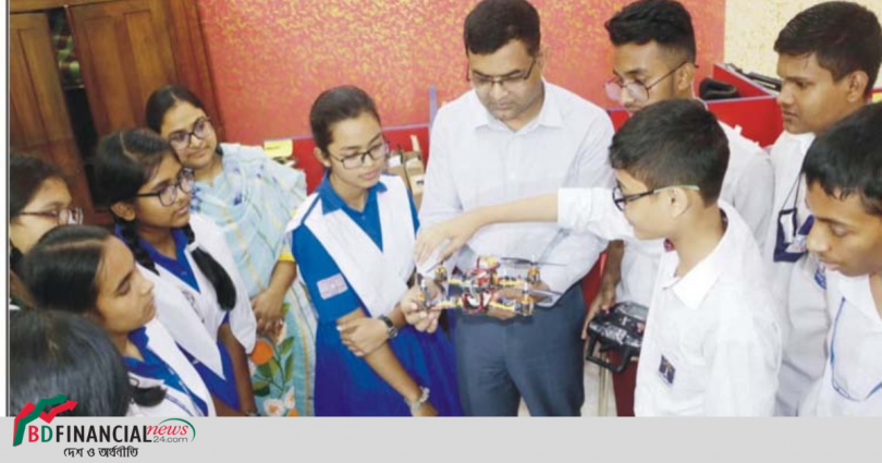 কুমিল্লায় মাঠ পর্যায়ে প্রযুক্তিগত শিক্ষা ছড়িয়ে দেয়ার উদ্যোগ গ্রহন করেছে জেলা প্রশাসন