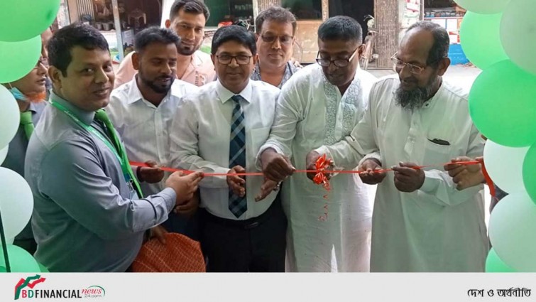 মাগুরায় মিনিস্টারের নতুন শো-রুম উদ্বোধন
