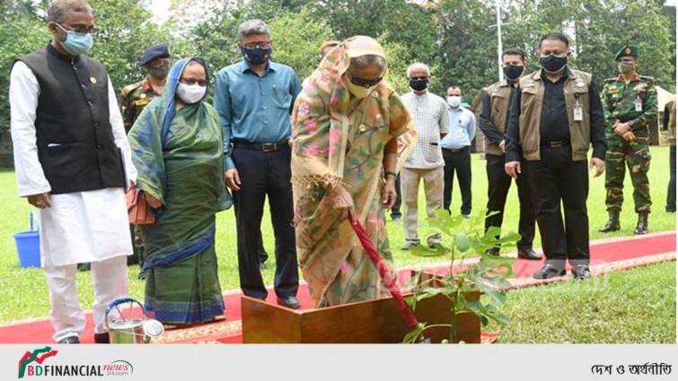 বৃক্ষরোপণে প্রধানমন্ত্রীর পুরস্কার পাচ্ছে ২৩ ব্যক্তি-প্রতিষ্ঠান