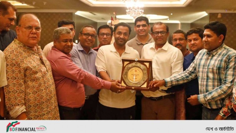 বসুন্ধরা গ্রুপের এমডি’র সঙ্গে ক্র্যাব নেতৃবৃন্দের সৌজন্য সাক্ষাত: স্থায়ী কার্যালয় পাচ্ছে ক্র্যাব