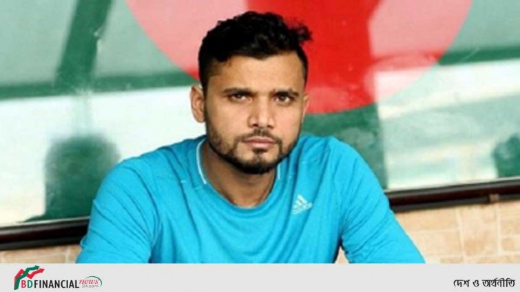 মাশরাফির পায়ে ২৭ সেলাই