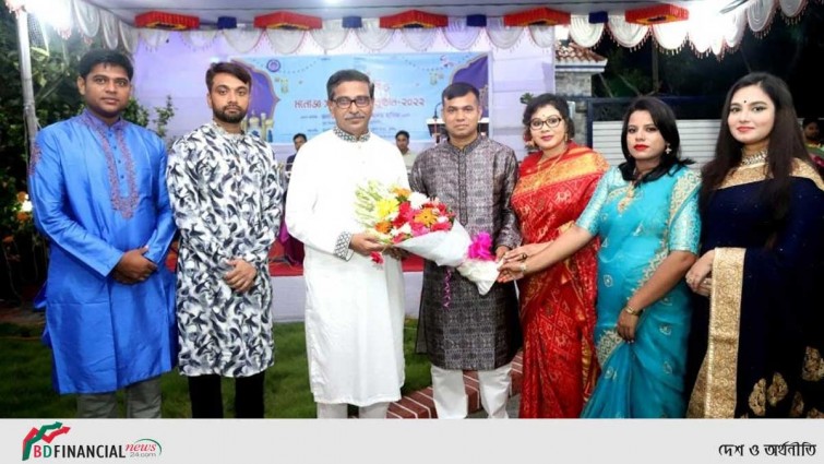 কুষ্টিয়া জেলা পুলিশ সুপারের বাংলোতে ঈদ পুনর্মিলনী ও মনোজ্ঞ সাংস্কৃতিক অনুষ্ঠান