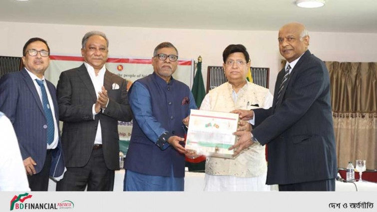 শ্রীলঙ্কাকে ২০ কোটি টাকার ওষুধ উপহার দিলো বাংলাদেশ