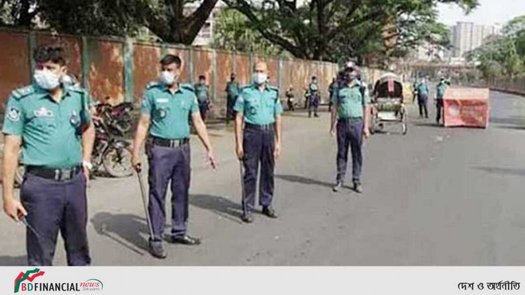 ফাঁকা রাজধানী, অস্বাভাবিক চলাচল দেখলেই জিজ্ঞাসাবাদ