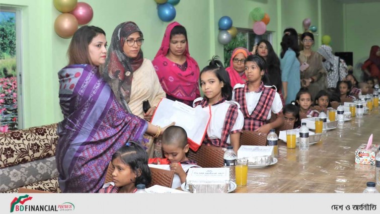 সিলেট জেলা পুনাকের উদ্যোগে সুবিধাবঞ্চিতদের মাঝে ঈদ উপহার বিতরণ
