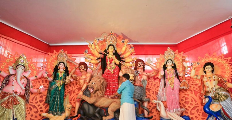 মহামারীর কারণে সারা দেশেই পূজার সংখ্যা বেশ কমবে