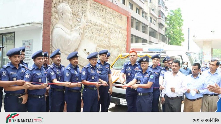 ঢাকা রেঞ্জের ডিআইজির পক্ষ থেকে মাদকাসক্তি নিরাময় কেন্দ্র ওয়েসিসকে এম্বুলেন্স প্রদান