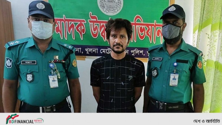 কেএমপি’র মাদক বিরোধী অভিযানে দুই মাদক ব্যবসায়ী গ্রেফতার