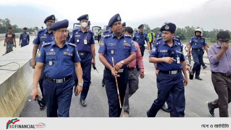 নিয়ম কানুন মেনে যানবাহন চালালে মহাসড়কে যানজটের সৃষ্টি হবে না: ডিআইজি
