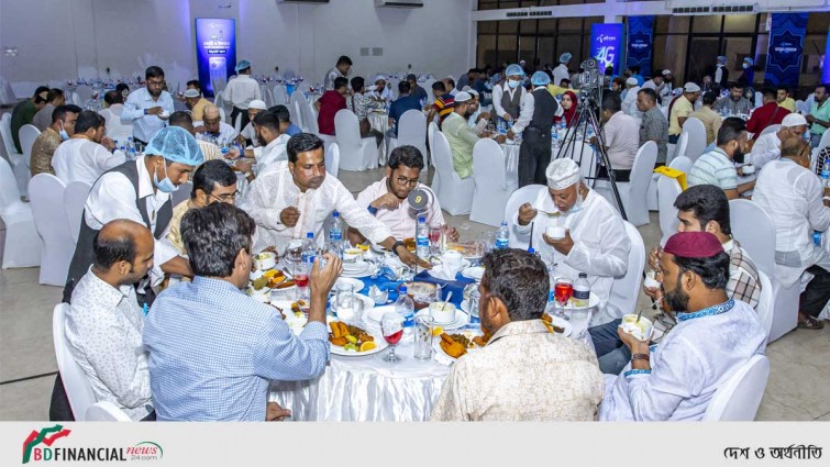 ঢাকা উত্তর ও দক্ষিণের স্টার গ্রাহকদের জন্য গ্রামীণফোনের ইফতার