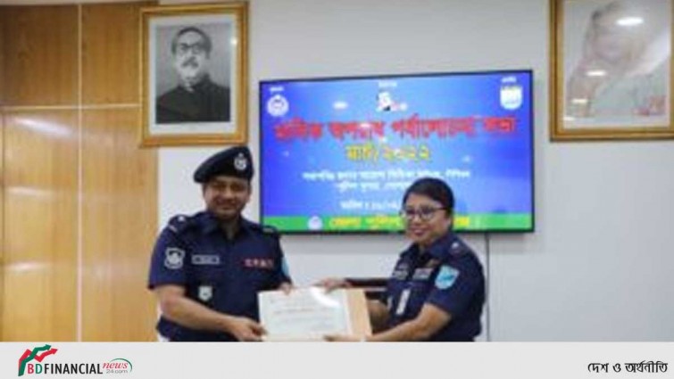 গোপালগঞ্জ জেলার শ্রেষ্ঠ ওসি আবু বকর মিয়া