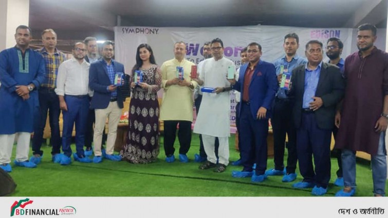 ডিজিটাল ডিভাইস রপ্তানির দেশে পরিণত হয়েছে বাংলাদেশ: আইসিটি প্রতিমন্ত্রী পলক