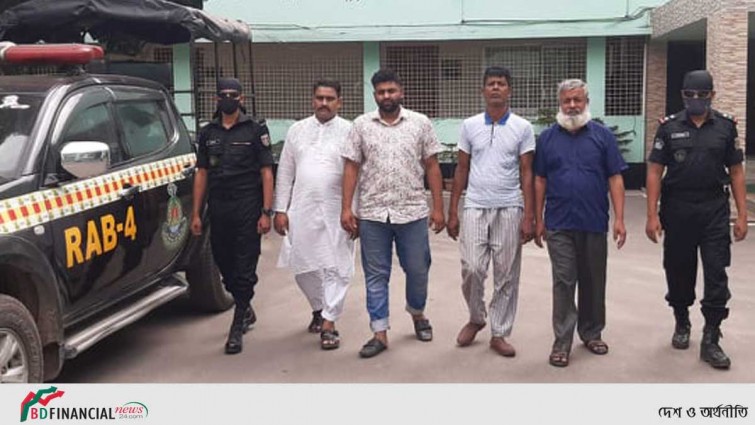 পল্টন হতে অপহৃত উদ্ধার ও চক্রের ৪ সদস্য’কে গ্রেফতার করেছে র্যাব-৪