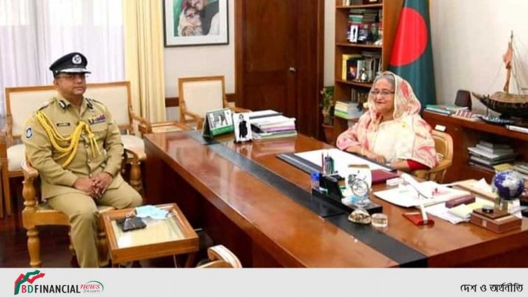 সাফল্যের দ্বিতীয় বর্ষপূর্তিতে আইজিপিকে ভোলা জেলা পুলিশের অভিনন্দন
