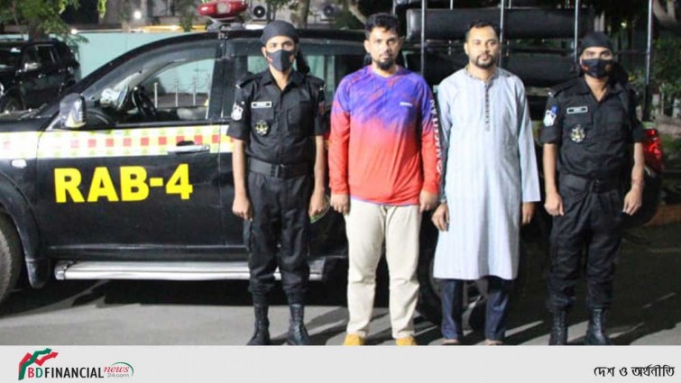 ভূয়া সামরিক কর্মকর্তা পরিচয়ে প্রতারণার অভিযোগে ২ জনকে গ্রেফতার করেছে র্যাব-৪