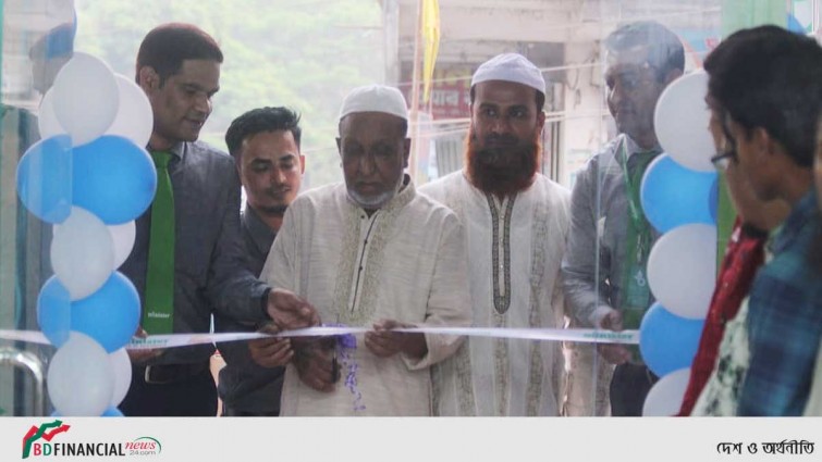 ত্রিশালে "মিনিস্টার হাইটেক পার্ক শো-রুমের" উদ্ভোদন