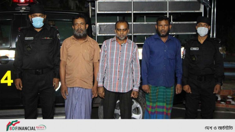 স্বর্ণালংকার লুটকারী চক্রের মূলহোতা রাজা মিয়া’সহ তিনজনকে গ্রেফতার করেছে র্যাব