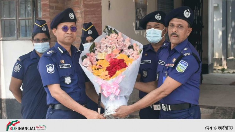 ময়মনসিংহ রেঞ্জের ভারপ্রাপ্ত ডিআইজির গফরগাঁও থানা বাৎসরিক পরিদর্শন