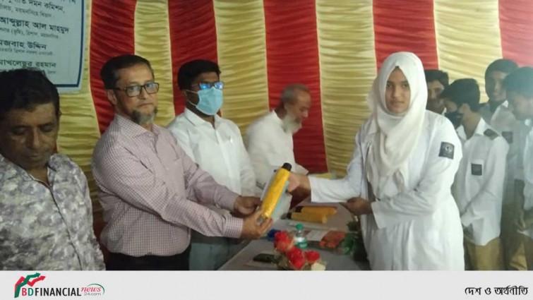 দুর্নীতি বিরোধী সপ্তাহে ত্রিশালে শিক্ষার্থীদের দুর্নীতি বিরোধী শপথ গ্রহণ