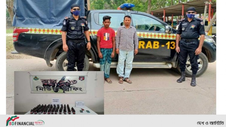 র্যাবের হাতে মাদকদ্রব্য ফেন্সিগ্রিপ সহ আটক-২