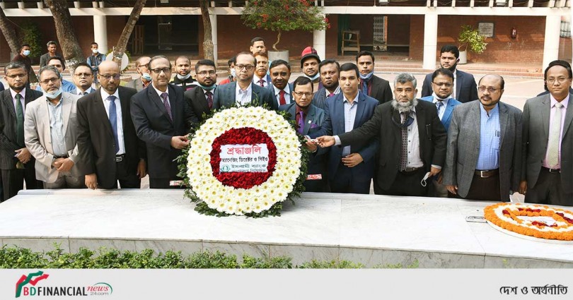 টুঙ্গিপাড়ায় বঙ্গবন্ধুর সমাধিতে ইসলামী ব্যাংকের নবনিযুক্ত ম্যানেজিং ডাইরেক্টর ও সিইওর শ্রদ্ধা