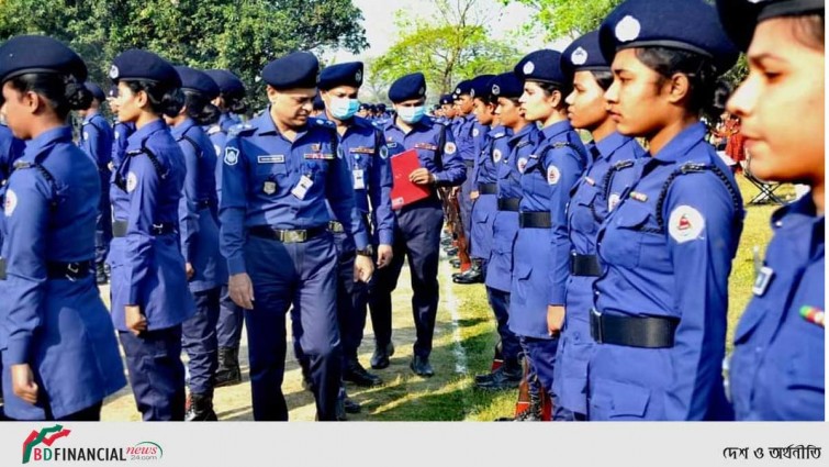 ইন্ডাস্ট্রিয়াল পুলিশের প্যারেড ও কল্যাণ সভা