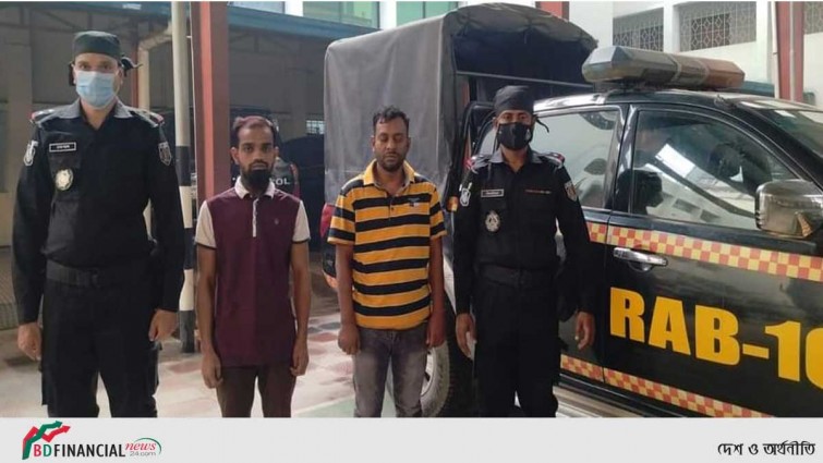 যাত্রাবাড়ী থেকে চার মাদক ব্যবসায়ীকে গ্রেফতার করেছে র্যাব ১৫
