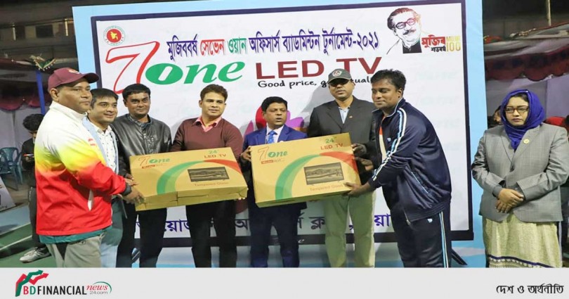 সেভেন ওয়ান মুজিব বর্ষ অফিসার্স ব্যাডমিন্টন টুর্নামেন্ট ২০২১ চ্যাম্পিয়ন জেলা পুলিশ চুয়াডাঙ্গা
